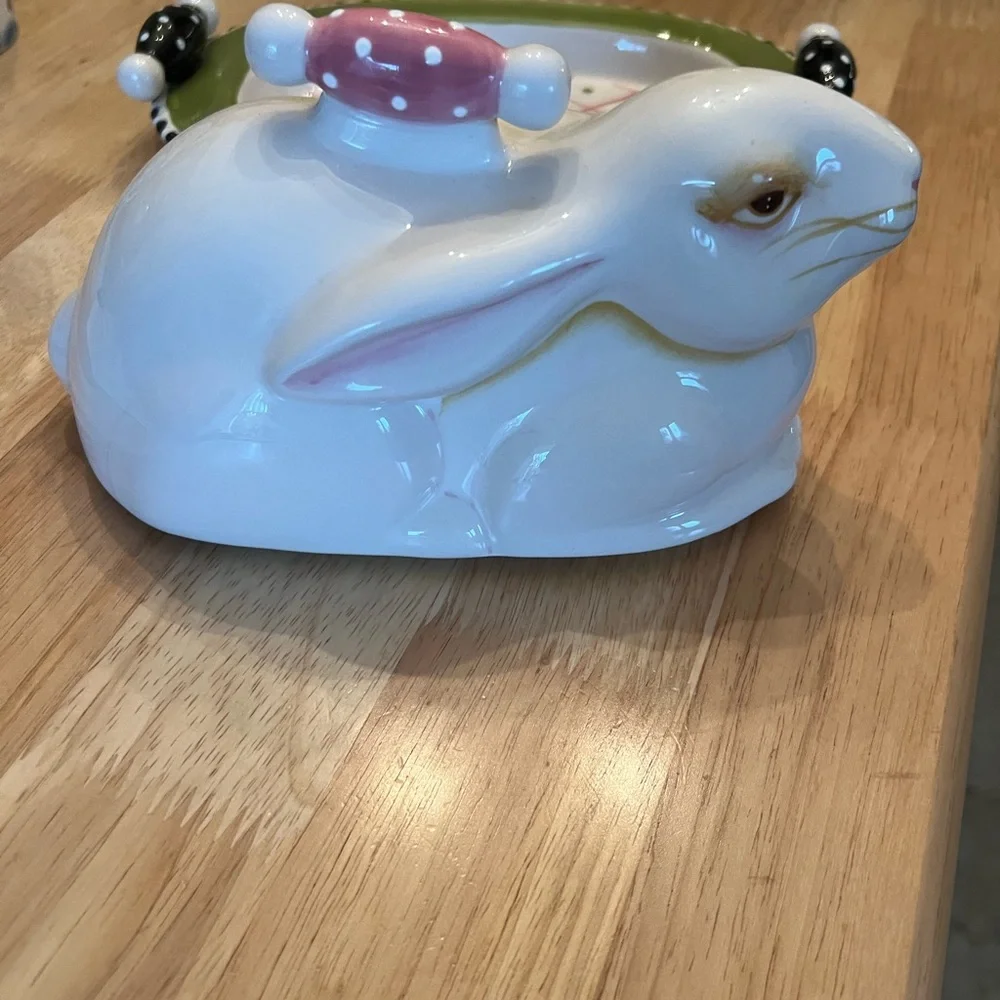 Mackenzie-Child’s lookalike?  Ceramic Bunny Butter/Cheese Dish - Picture 5 of 7